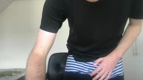 Max online show from 10-05-25, 12:36