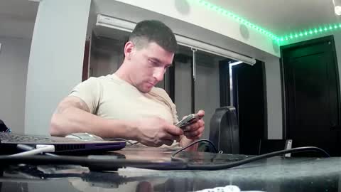 Snapshot of toomuchsmoke chatting on 01-11-26, 06:07 toomuchsmoke online show from 01-11-26, 06:07