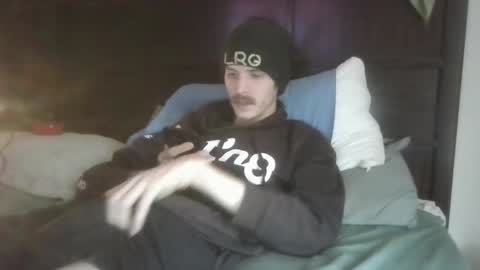 Snapshot of tootall803 chatting on 12-10-24, 09:00 TooTall803 online show from 12-10-24, 09:00