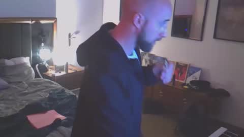 Snapshot of tootsybird chatting on 03-29-26, 12:10 tootsybird online show from 03-29-26, 12:10