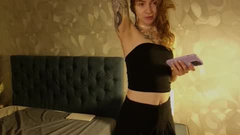 Alice and Sandra online show from 10-13-25, 09:37