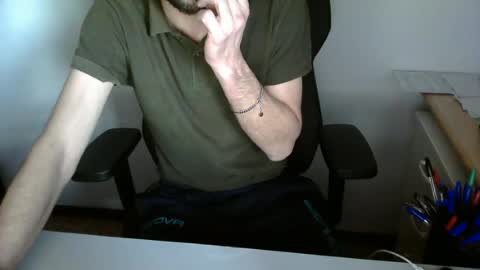 Snapshot of topg84 chatting on 05-18-26, 04:13 Topg84 online show from 05-18-26, 04:13