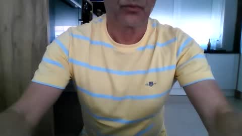 Snapshot of topsecreton chatting on 05-25-26, 10:43 topsecreton online show from 05-25-26, 10:43