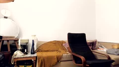 Snapshot of torcuato9 chatting on 10-02-25, 05:03 Torcuato online show from 10-02-25, 05:03