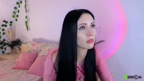 Snapshot of tori_blaze chatting on 05-20-26, 08:37 Tori online show from 05-20-26, 08:37