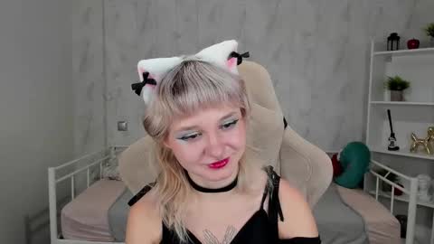 Tori online show from 10-09-25, 12:08