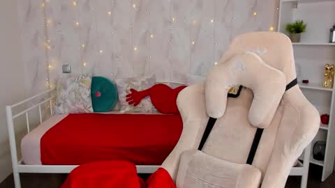 Tori online show from 03-04-26, 12:38