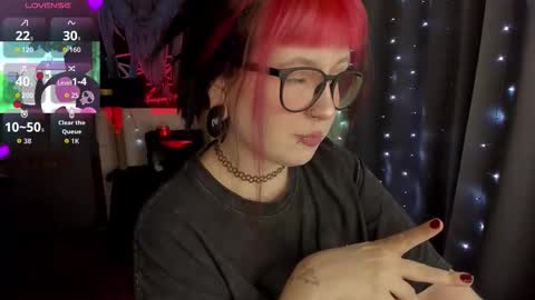 your personal gothic girl check it    online show from 03-08-26, 08:34