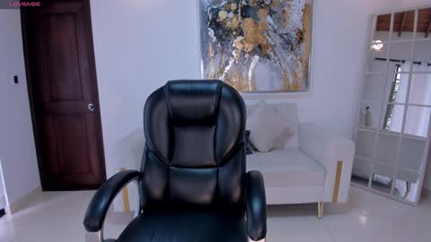 Snapshot of toricross1 chatting on 01-31-25, 03:55 Tori Cross online show from 01-31-25, 03:55