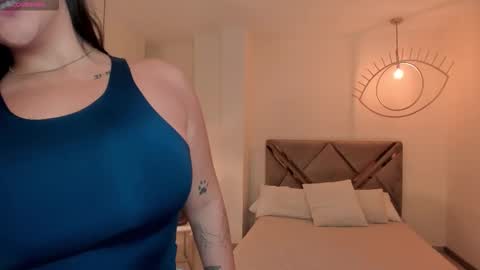 Snapshot of toricross1 chatting on 10-14-25, 12:50 Tori Cross online show from 10-14-25, 12:50