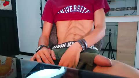 Enzo Moretti online show from 10-25-25, 01:46