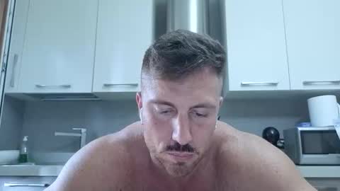 Snapshot of toro_arrapato chatting on 05-30-26, 03:31 toro_arrapato online show from 05-30-26, 03:31
