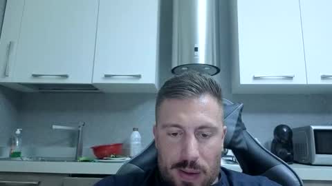 Snapshot of toro_arrapato chatting on 06-10-26, 02:01 toro_arrapato online show from 06-10-26, 02:01