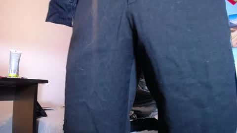 Snapshot of toro_hot chatting on 02-14-25, 02:44 Toro online show from 02-14-25, 02:44