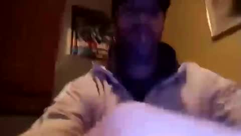 Snapshot of torontosee chatting on 05-19-26, 03:57 torontosee online show from 05-19-26, 03:57