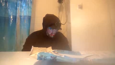 Snapshot of toryveinz chatting on 10-25-25, 03:29 toryveinz online show from 10-25-25, 03:29