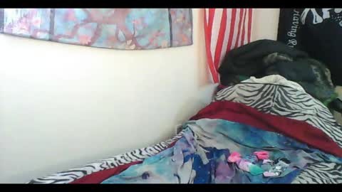 Luna online show from 01-27-25, 12:54