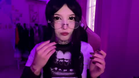 Lina online show from 04-06-26, 03:24