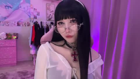 Lina online show from 04-07-26, 05:57