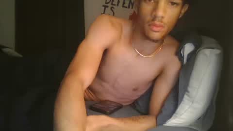 Snapshot of totxxx335 chatting on 09-28-25, 07:36 totxxx335 online show from 09-28-25, 07:36