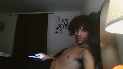 Snapshot of totxxx335 chatting on 11-24-25, 05:18 totxxx335 online show from 11-24-25, 05:18