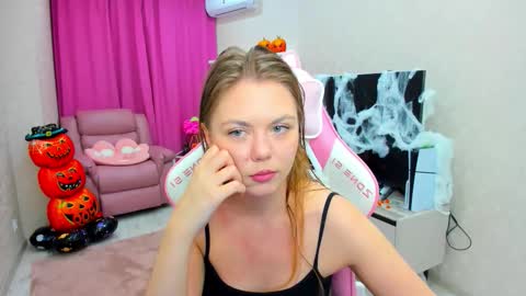 Snapshot of touch_the_heart chatting on 11-06-25, 03:29 Touch The Heart online show from 11-06-25, 03:29