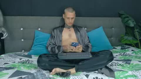 Stiven online show from 07-27-26, 11:28