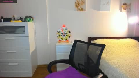 Ellina online show from 03-29-26, 02:22