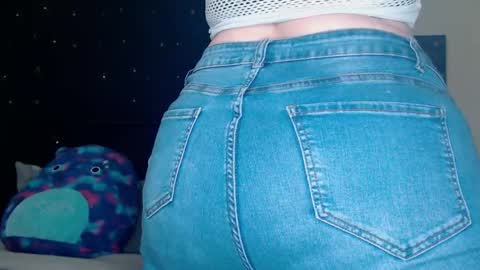 Snapshot of toxiclilly chatting on 12-14-24, 11:29 Lilly Miss Mistress Goddess Maam Queen Boss online show from 12-14-24, 11:29