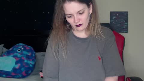 Snapshot of toxiclilly chatting on 01-08-25, 09:10 Lilly Miss Mistress Goddess Maam Queen Boss online show from 01-08-25, 09:10