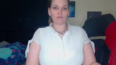 Snapshot of toxiclilly chatting on 01-11-25, 10:51 Lilly Miss Mistress Goddess Maam Queen Boss online show from 01-11-25, 10:51