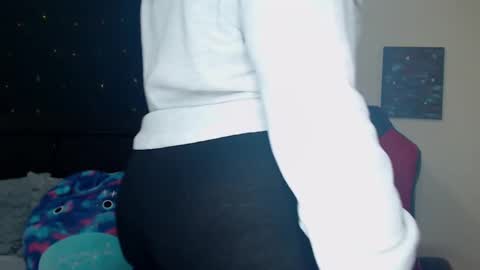 Snapshot of toxiclilly chatting on 03-01-25, 11:28 Lilly Miss Mistress Goddess Maam Queen Boss online show from 03-01-25, 11:28