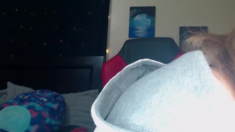 Snapshot of toxiclilly chatting on 03-04-25, 08:24 Lilly Miss Mistress Goddess Maam Queen Boss online show from 03-04-25, 08:24