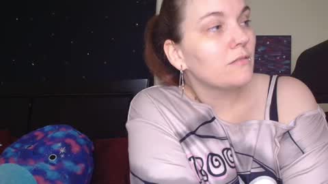 Snapshot of toxiclilly chatting on 10-18-25, 08:26 Lilly Miss Mistress Goddess Maam Queen Boss online show from 10-18-25, 08:26