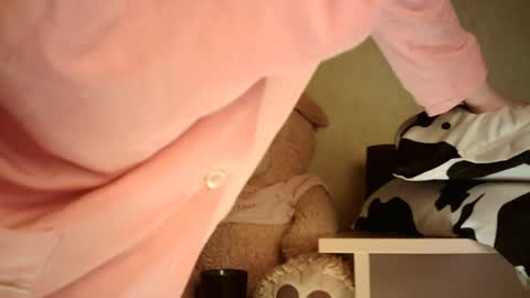 Snapshot of toxiquenude chatting on 12-28-24, 01:49 toxiquenude online show from 12-28-24, 01:49