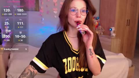 toxkiss online show from 11-05-25, 05:29