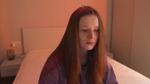 Snapshot of toxl chatting on 11-27-25, 04:09 Bella online show from 11-27-25, 04:09