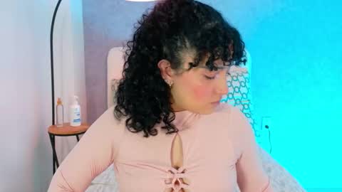 tracielowe_w online show from 10-12-25, 03:38