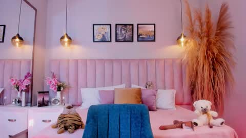 Tracy  online show from 02-11-26, 08:03