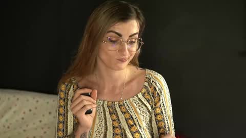 Snapshot of tracyix chatting on 05-17-26, 06:48 Tracy online show from 05-17-26, 06:48