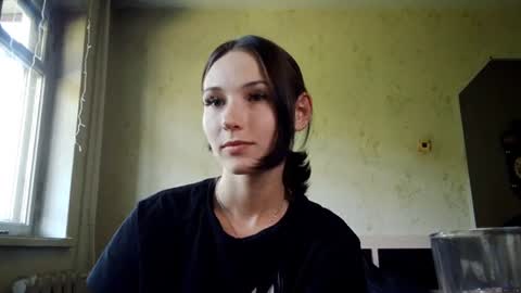 Snapshot of tracyturansky chatting on 06-15-26, 07:54 Mira online show from 06-15-26, 07:54