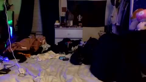 transcurious101 online show from 09-30-25, 03:22