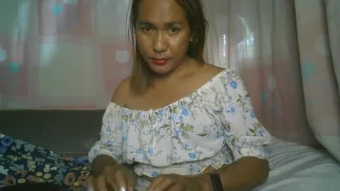 transhottie28 online show from 02-13-25, 01:40