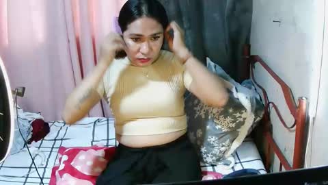 transhottie28 online show from 11-24-25, 06:24