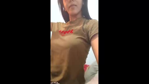 ARA CASTRO online show from 04-03-26, 01:36