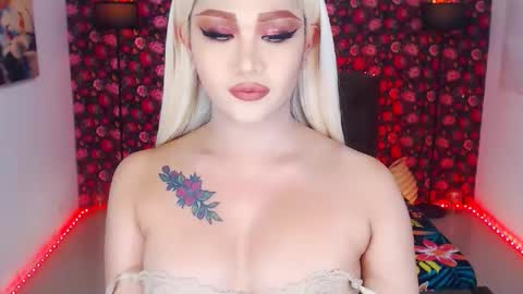 Snapshot of transplayfullolivia chatting on 04-18-26, 07:51 KYLIE BELLA TS online show from 04-18-26, 07:51