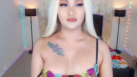 Snapshot of transplayfullolivia chatting on 06-13-26, 08:45 KYLIE BELLA TS online show from 06-13-26, 08:45