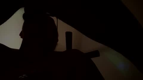 Snapshot of trapsexstars35 chatting on 11-28-25, 05:04 trapsexstars35 online show from 11-28-25, 05:04