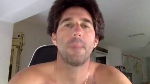 TravisKenn online show from 10-21-25, 06:08