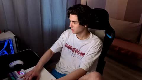 travisrivas online show from 05-18-26, 02:01